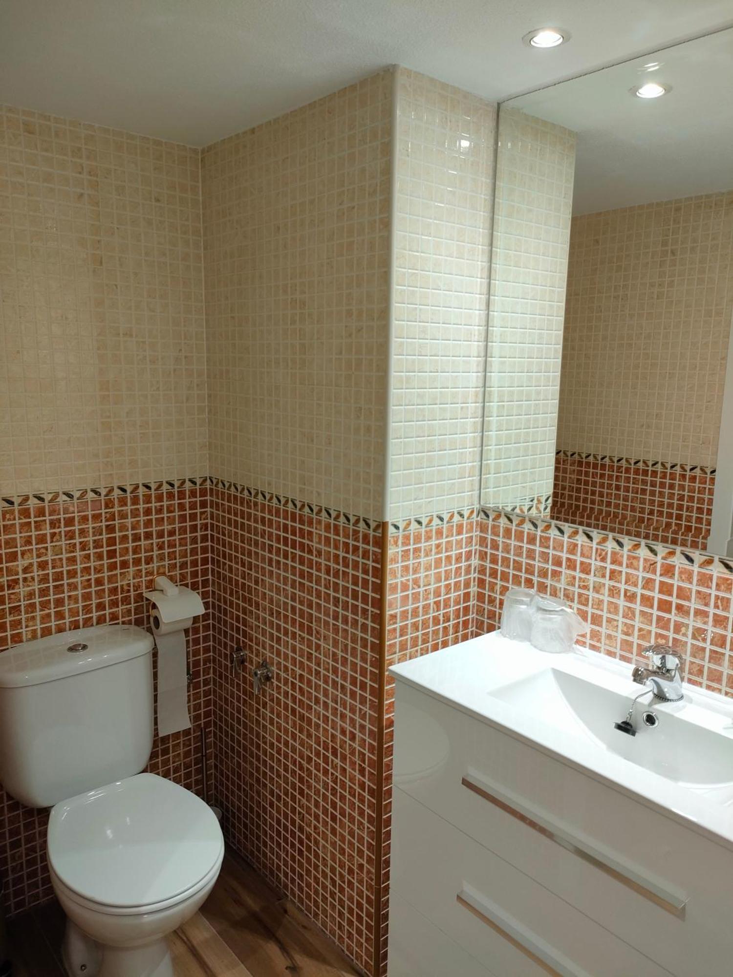 Appartamento Elizabeth Towers Almansa Esterno foto